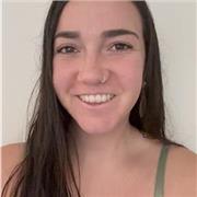 Profesora de primaria y realizo clases a estudiantes hasta los 18 años.